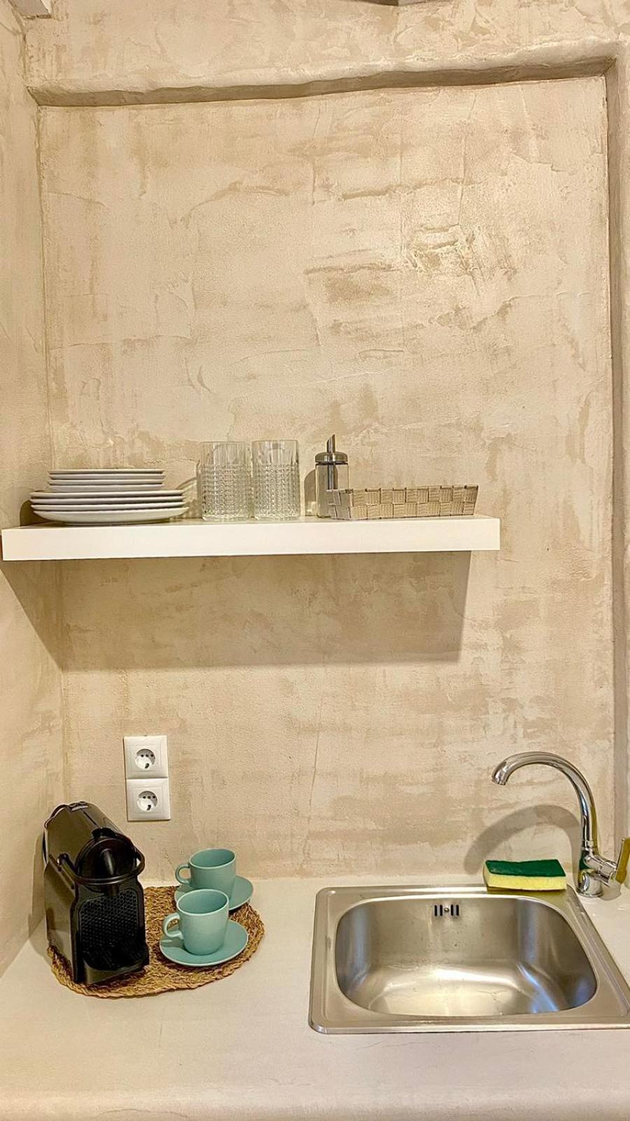 Moustakas Beach Apartments 阿达玛斯 外观 照片